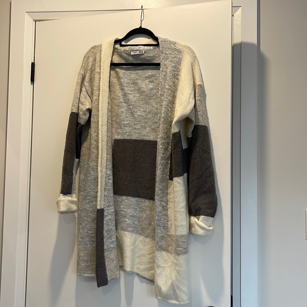 Dex sweater - Picture 1 of 6